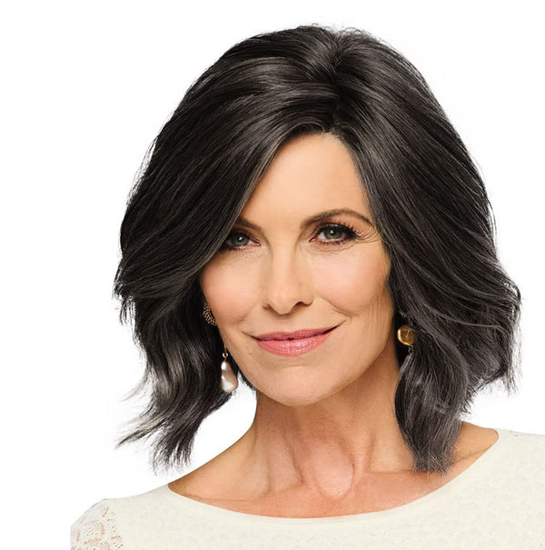 Gabor mod om deg mellomlengde lagdelte Bob Wig av Hairuwear, 2023 Spring Luxury Collection, Average Cap, GL16-27 Buttered Biscuit