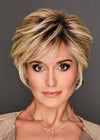 Gabor Keep It Classy Chic Layered Short Cut Wig by Hairuwear, Gjennomsnittlig CAP - GF17-23SS Iced Latte Macchiato