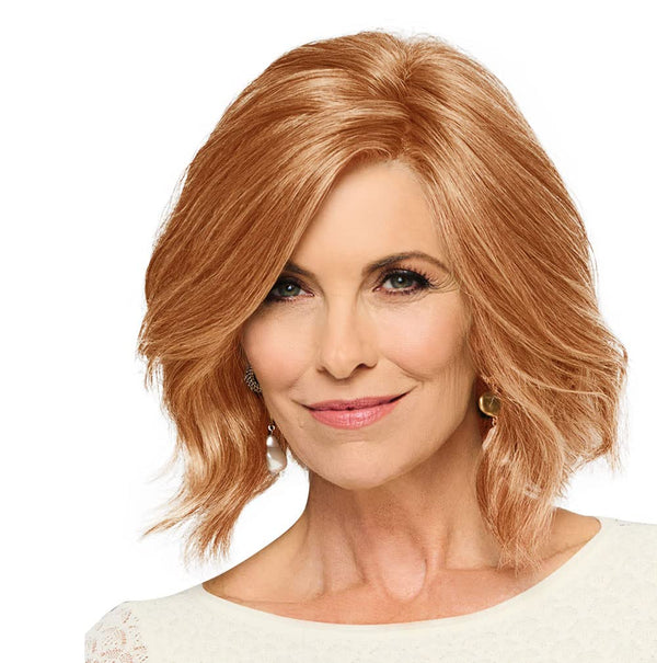 Gabor mod om deg mellomlengde lagdelte Bob Wig av Hairuwear, 2023 Spring Luxury Collection, Average Cap, GL16-27 Buttered Biscuit