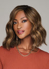 Gabor Dress Me Up Shoulder-Length Pageboy Layered and Wavy Wigy av Hairuwear, Gjennomsnittlig hette, GF4-6 Svart kaffe