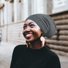 Focuscare Satin foret søvn Slouchy Cap Curly Girl Slap Headwear Gaver til krusete hårkvinner